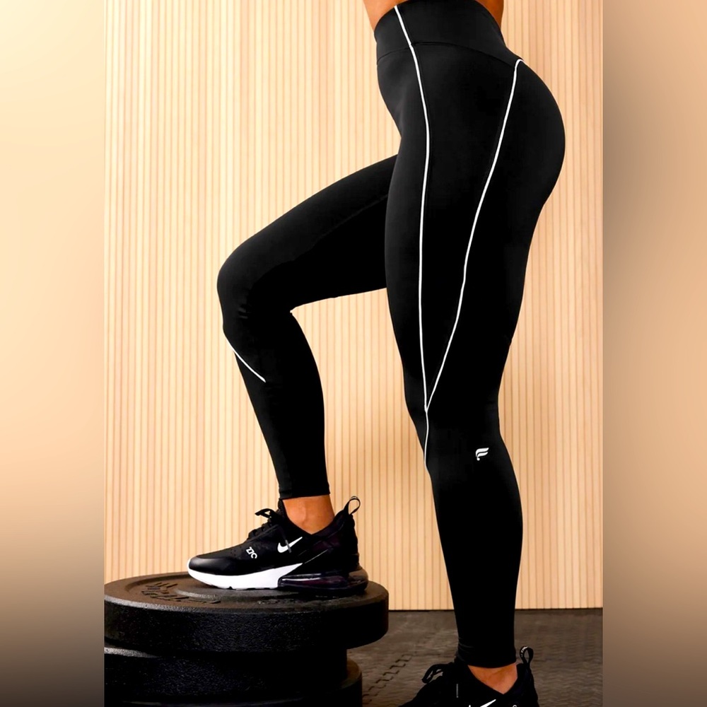 Fabletics black Motion365+ High-Waisted Piped Legging